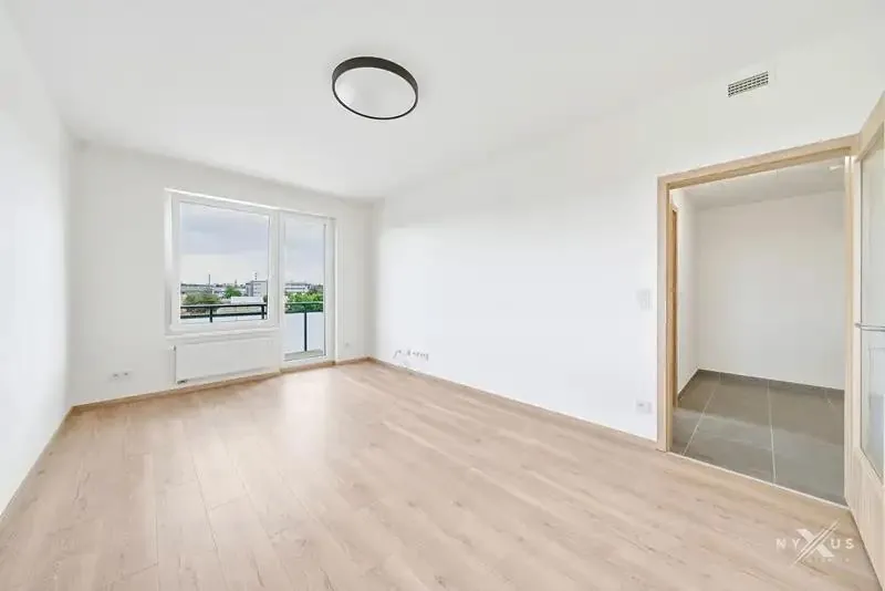 2+kk, Strančická, Praha 10 - Strašnice
