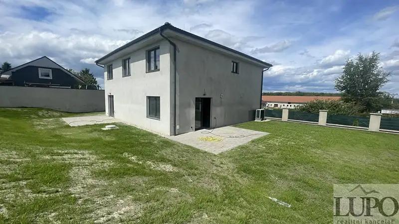 3+kk, Kostelec nad Labem, Mělník, Středočeský kraj