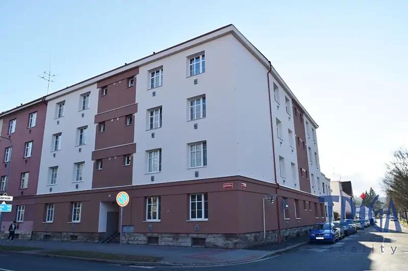 2+kk, nábřeží Benešovo, Dvůr Králové nad Labem, Trutnov, Královéhradecký kraj