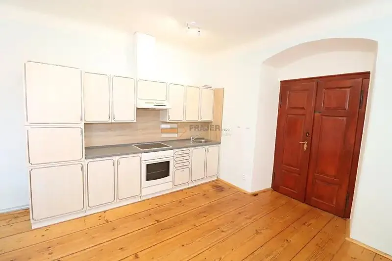 1+kk, Václavské náměstí, Uhlířské Janovice, Kutná Hora, Středočeský kraj