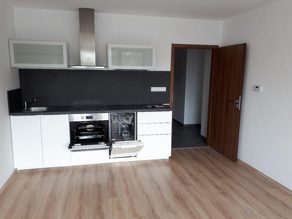 1+kk, Benešov, Středočeský kraj