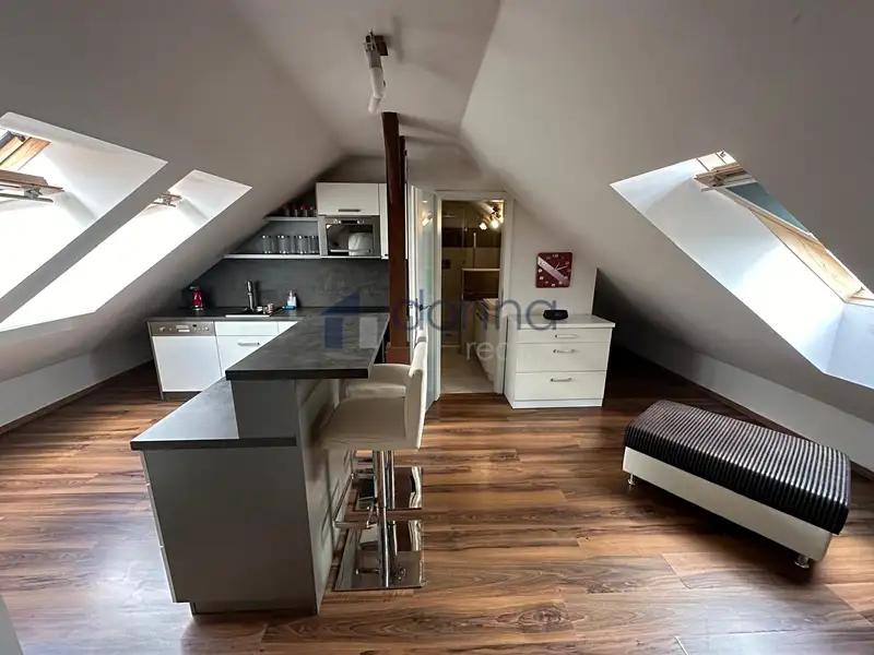 2+kk, Hradešínská, Praha 10 - Vinohrady