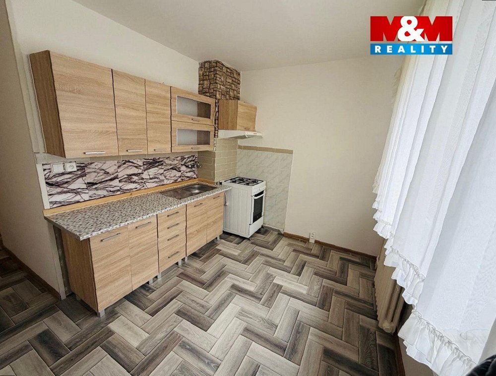 2+1, Dřínovská, Chomutov, Ústecký kraj