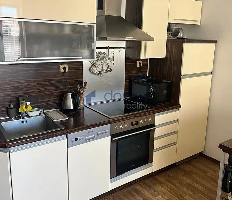 2+kk, Černokostelecká, Praha 10 - Strašnice