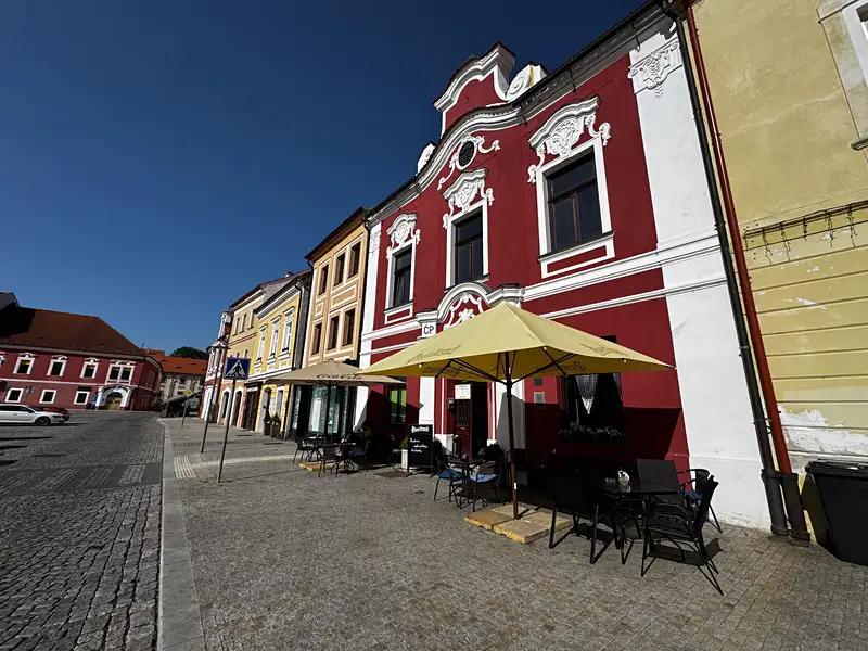 pokoj, Mírové náměstí, Kadaň, Chomutov, Ústecký kraj