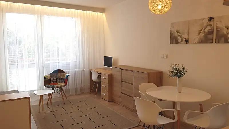 1+kk, Pod Zámečkem, Hradec Králové, Královéhradecký kraj