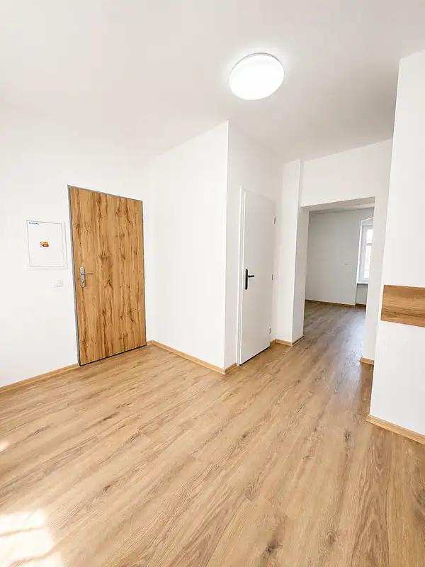 1+1, Stará Kysibelská, Karlovy Vary, Karlovarský kraj