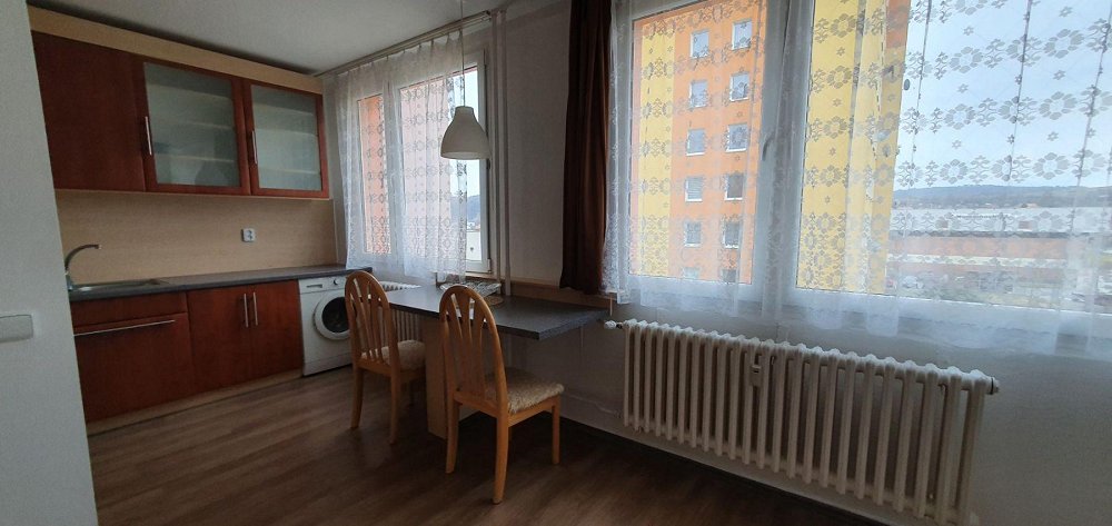 1+1, Nad Stadionem, Králův Dvůr, Beroun, Středočeský kraj
