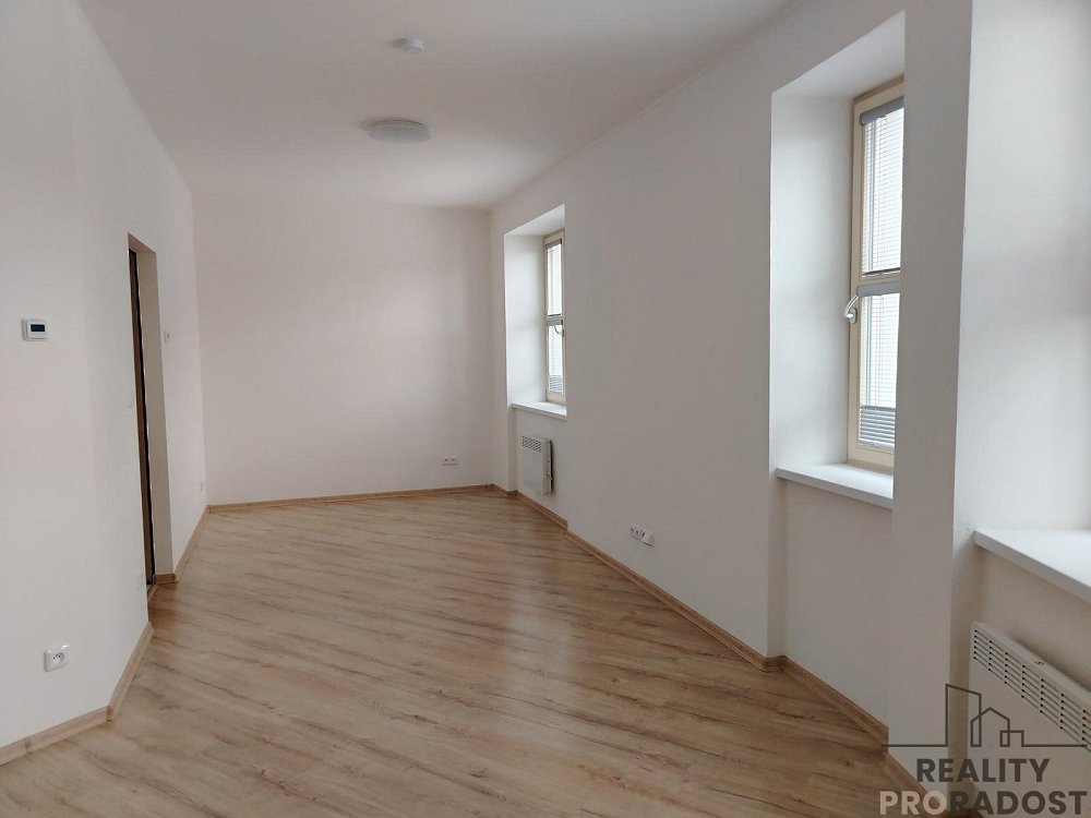 1+kk, nám. Kpt. Otm. Chlupa, Znojmo, Jihomoravský kraj