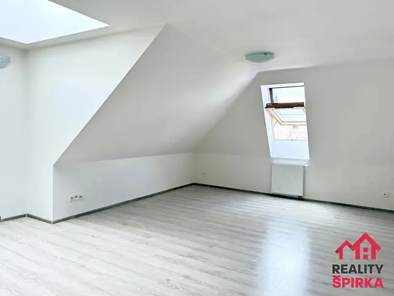 1+kk, náměstí Míru, Svitavy, Pardubický kraj
