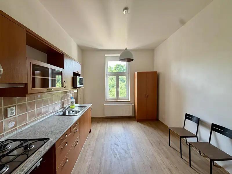 2+1, Hartigova, Praha 3 - Žižkov