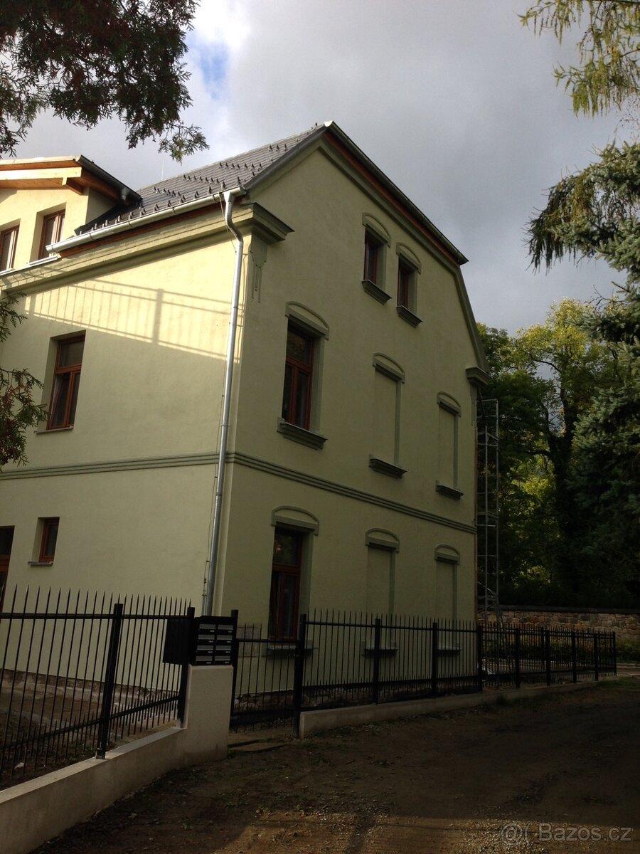 atypický, Nádražní, Zákupy, Česká Lípa, Liberecký kraj