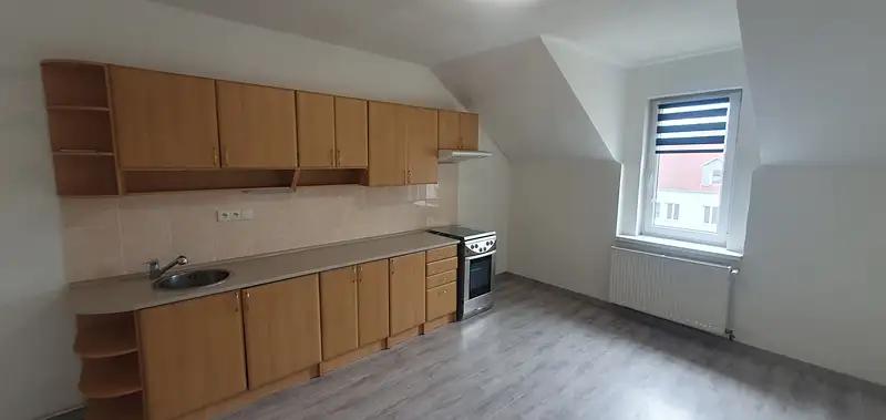 2+1, Kamenný Pahorek, Košťany, Teplice, Ústecký kraj
