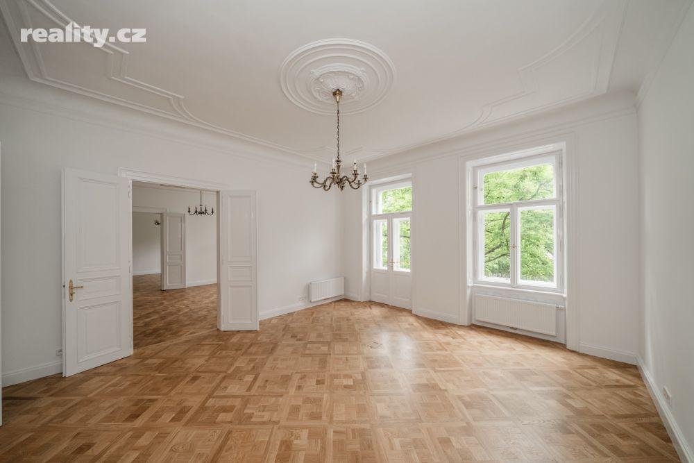 6 a více, Italská, Praha 2 - Vinohrady