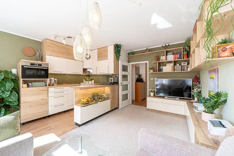 2+kk, Hnězdenská, Praha 8 - Troja