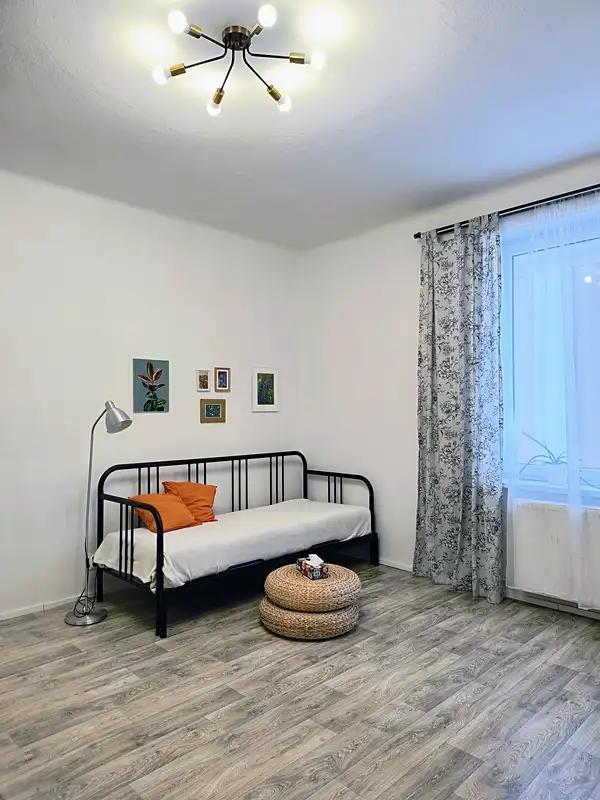 1+1, sídliště 9. května, Nejdek, Karlovy Vary, Karlovarský kraj