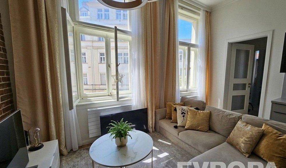 2+kk, U Zvonařky, Praha 2 - Vinohrady