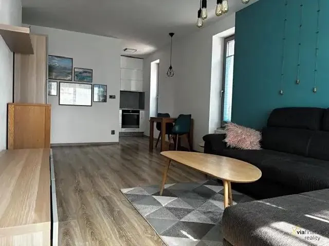 2+kk, Husova, Pardubice, Pardubický kraj