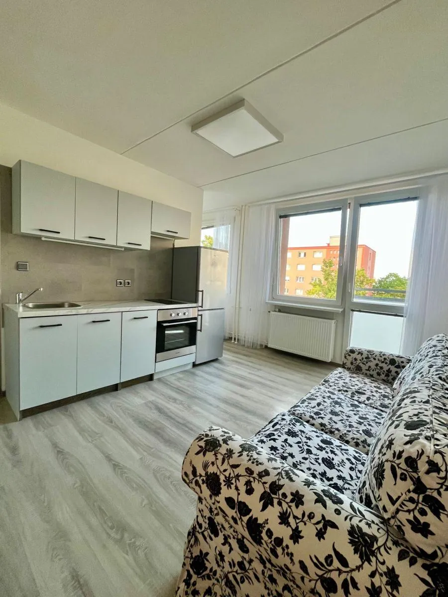 1+1, Vitry, Kladno, Středočeský kraj