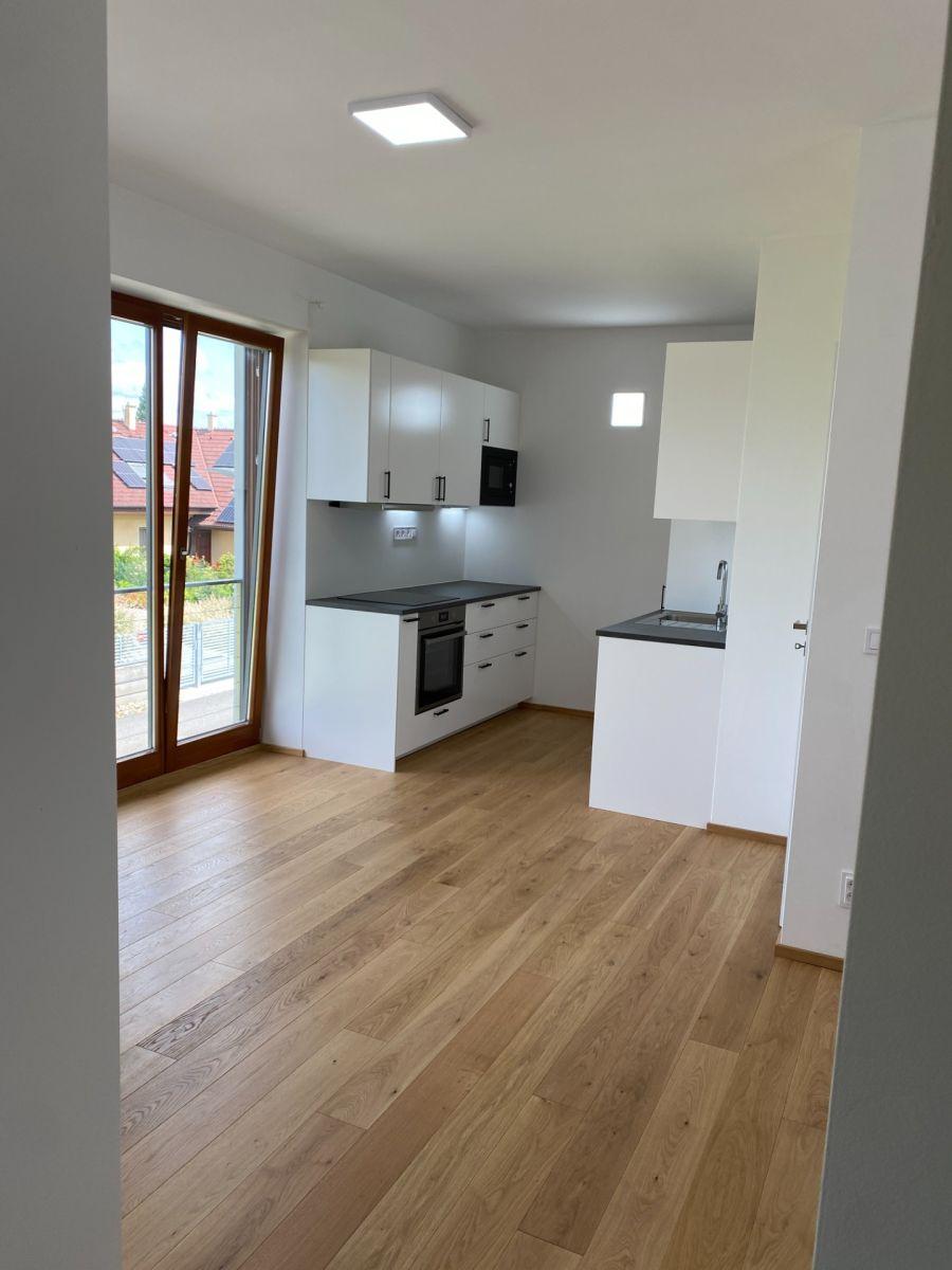 2+1, Větrná, Černošice, Praha-západ, Středočeský kraj