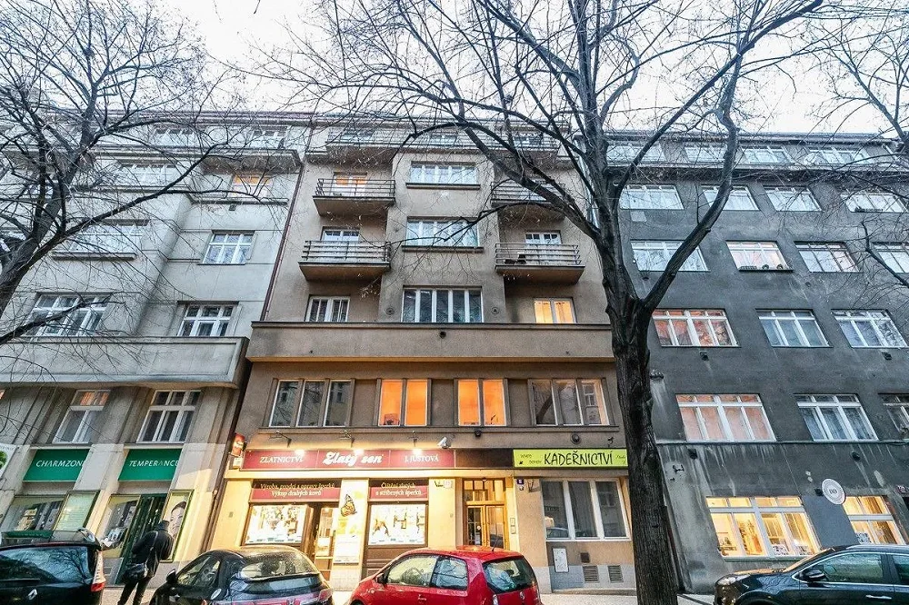 2+1, V. P. Čkalova, Praha 6 - Bubeneč