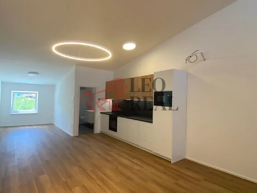 2+kk, Rostěnice-Zvonovice, Vyškov, Jihomoravský kraj