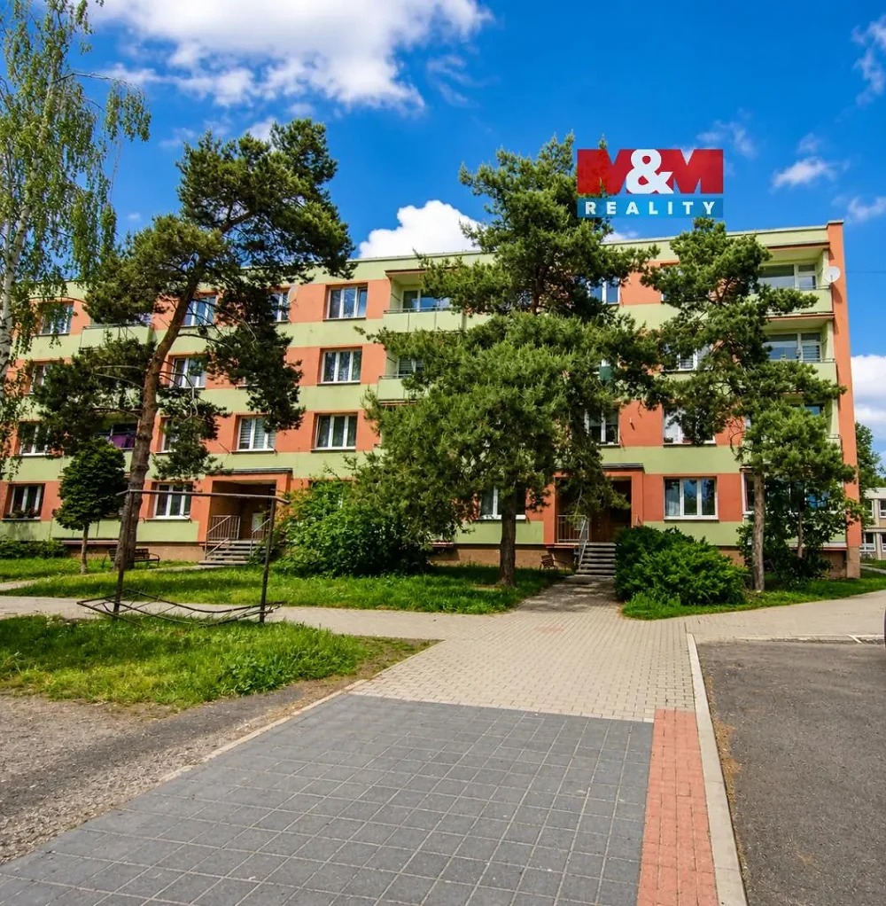 1+1, Jiráskovo náměstí, Postoloprty, Louny, Ústecký kraj