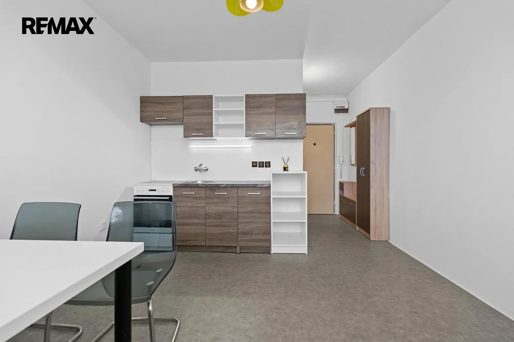 1+1, Železná, Ústí nad Labem, Ústecký kraj