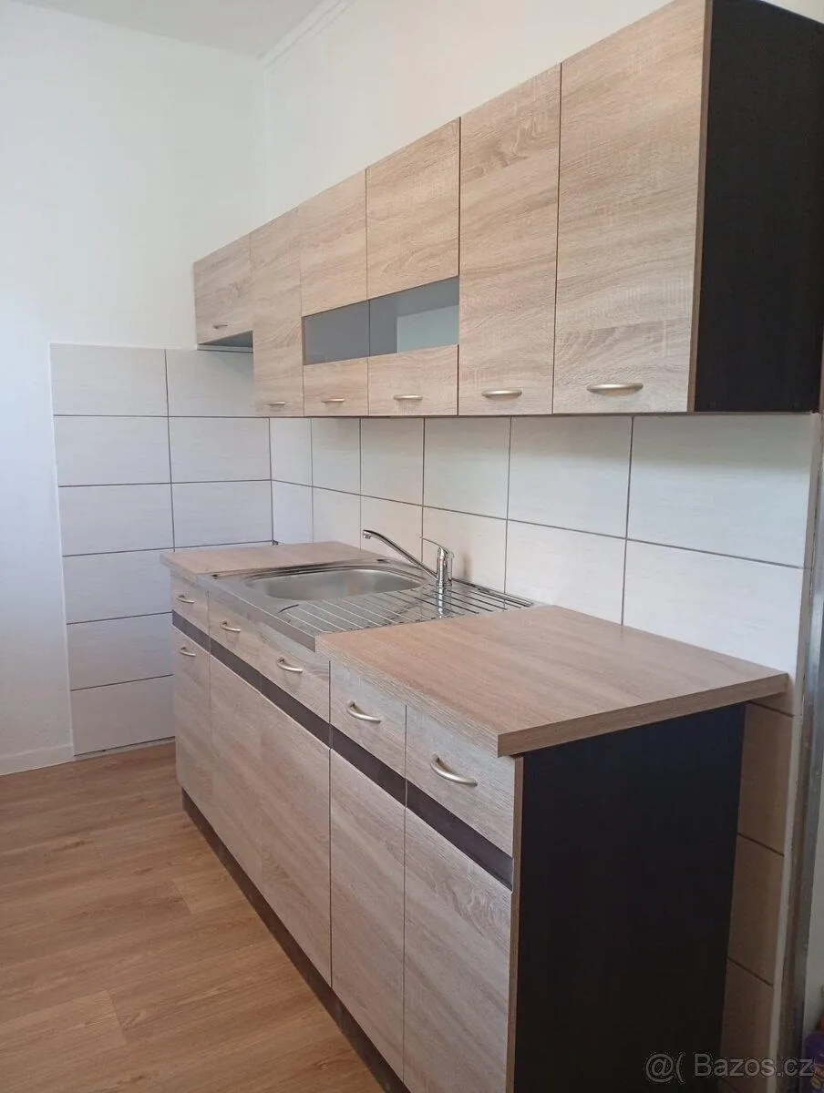 1+1, Jasenická, Vsetín, Zlínský kraj