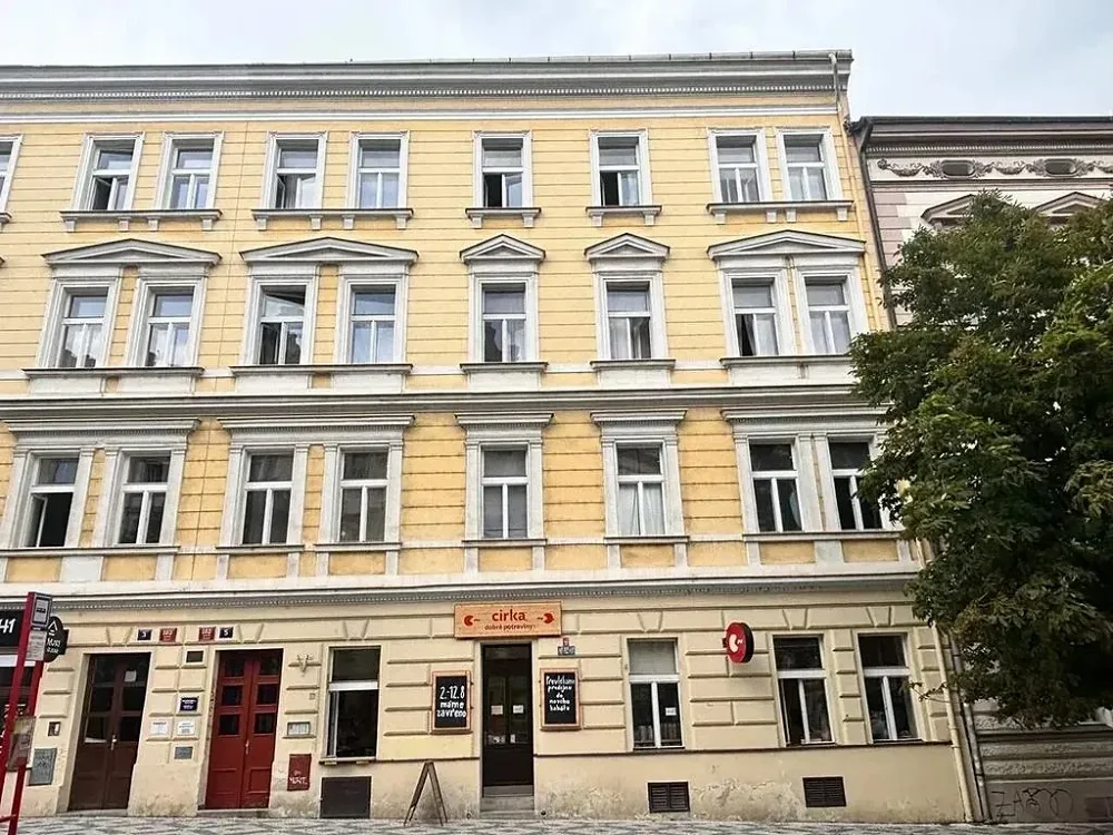 1+1, Pod kaštany, Praha 6 - Dejvice