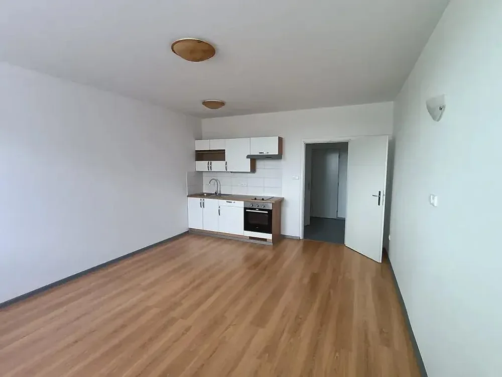 1+kk, Nádražní, Třeboň, Jindřichův Hradec, Jihočeský kraj