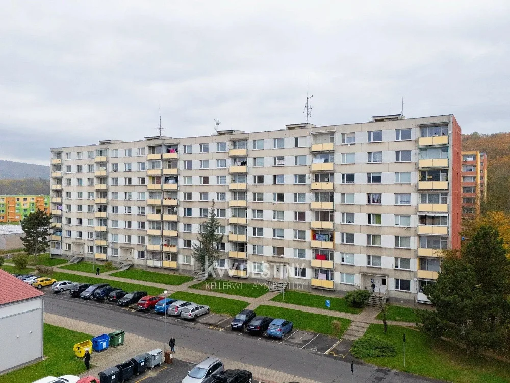 1+1, Sídliště Za Chlumem, Bílina, Teplice, Ústecký kraj