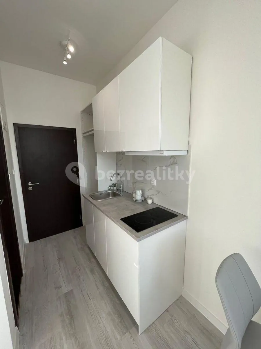 1+kk, Poznaňská, Sázava, Benešov, Středočeský kraj