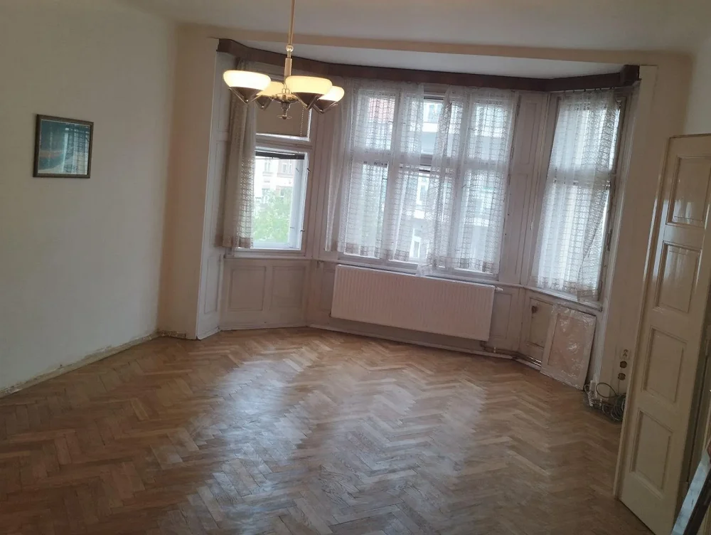 4+1, Sudoměřská, Praha 3 - Žižkov