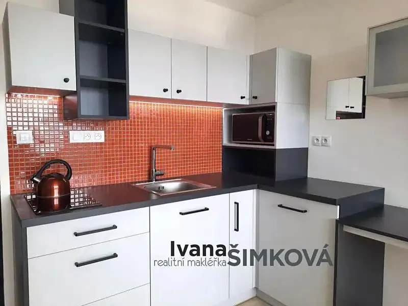 1+kk, Kyselova, Praha 8 - Kobylisy