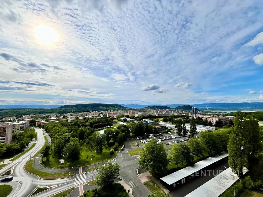 1+1, Javorová, Most, Ústecký kraj