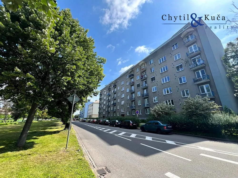 1+1, nábř. Protifašistických bojovníků, Přerov, Olomoucký kraj