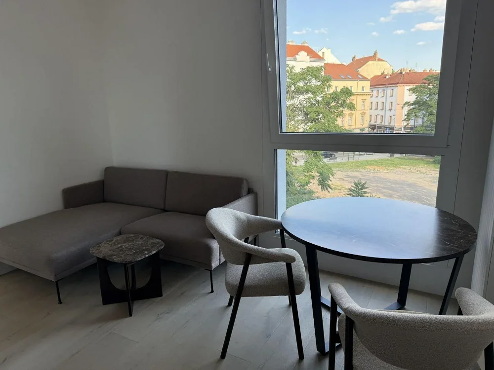2+kk, Krymská, Praha 10 - Vršovice