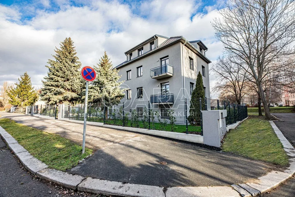 4+kk, Květnická, Praha 10 - Strašnice