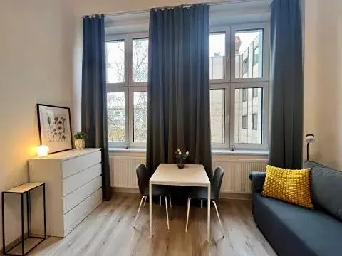 2+kk, Kubánské náměstí, Praha 10 - Vršovice