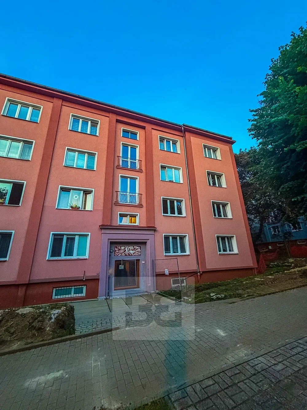 2+1, S. K. Neumanna, Ostrov, Karlovy Vary, Karlovarský kraj