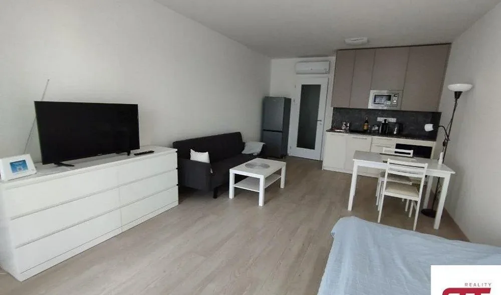 atypický, Hlavní město Praha