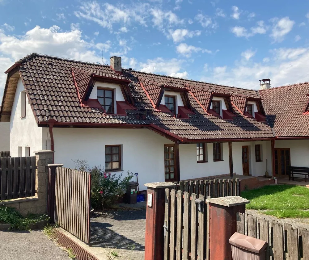 4+1, Zlatá, Praha-východ, Středočeský kraj