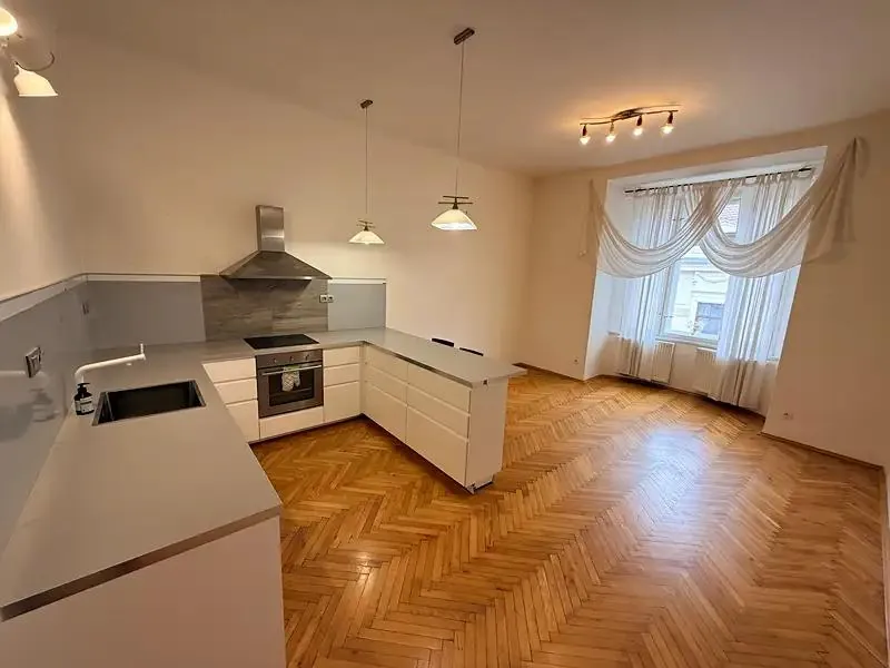 3+kk, Byty Malířská (Praha 7 - Bubeneč)