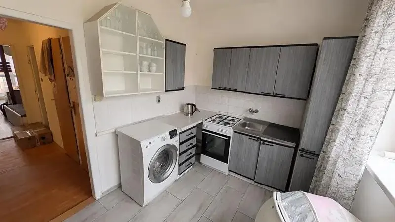 2+1, Vítězslava Nezvala, Most, Ústecký kraj