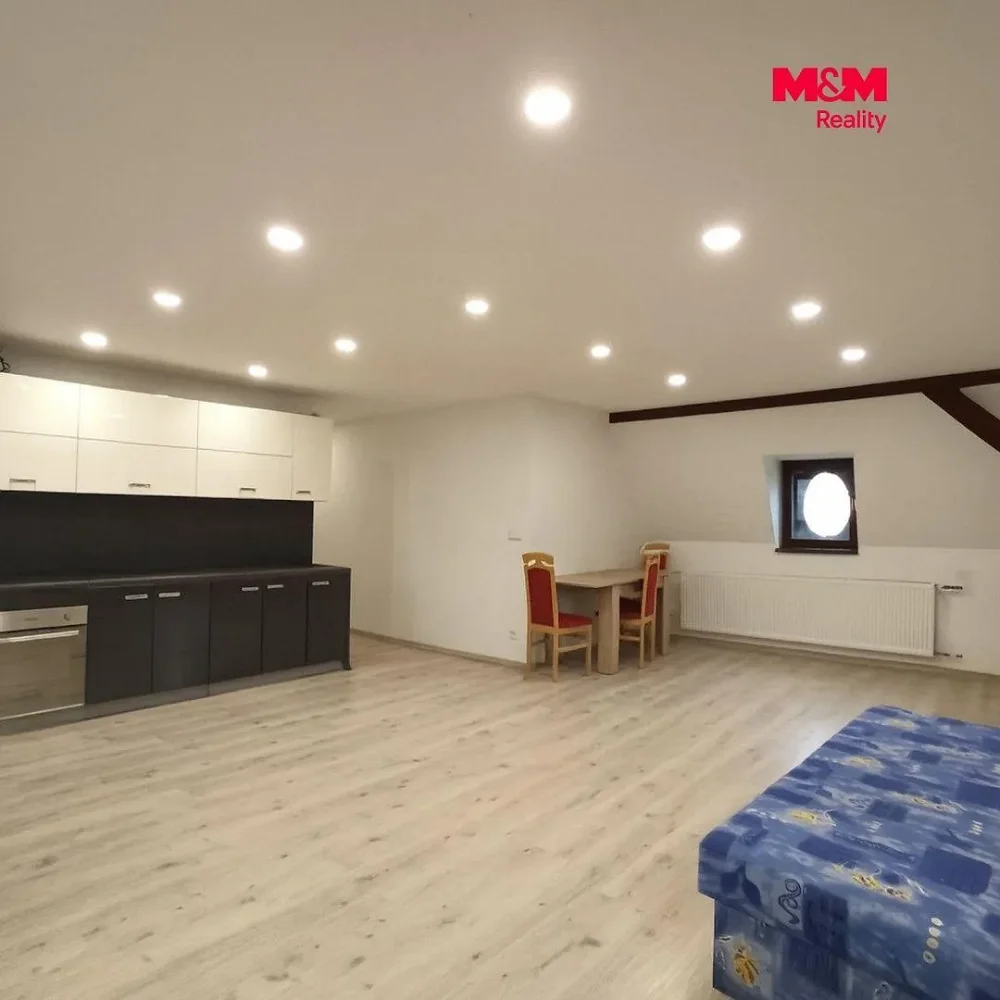 3+kk, náměstí Svobody, Šternberk, Olomouc, Olomoucký kraj