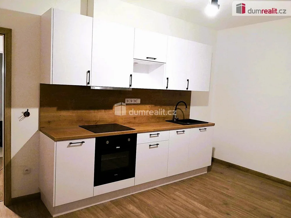 2+kk, Svatoplukova, Veselí nad Moravou, Hodonín, Jihomoravský kraj
