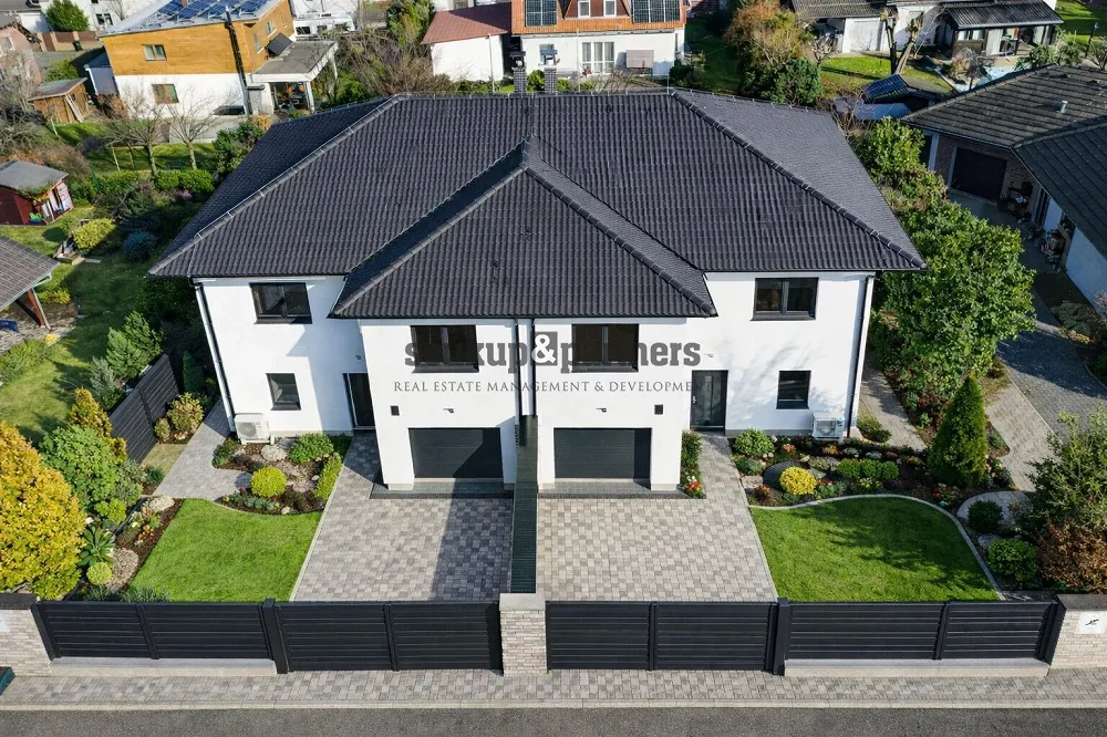 6 a více, Brandýská, Bašť, Praha-východ, Středočeský kraj