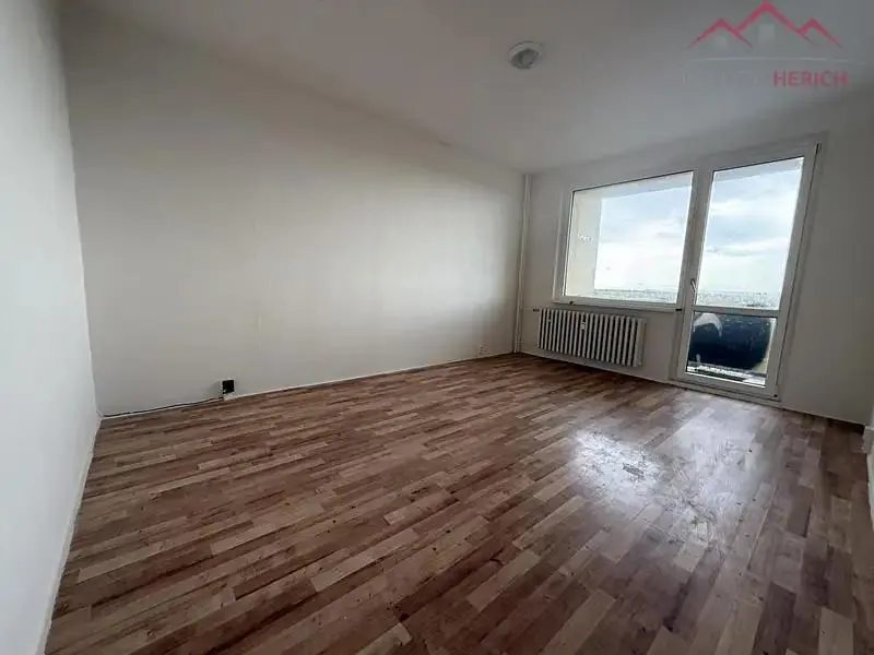 2+1, Kamenná, Chomutov, Ústecký kraj