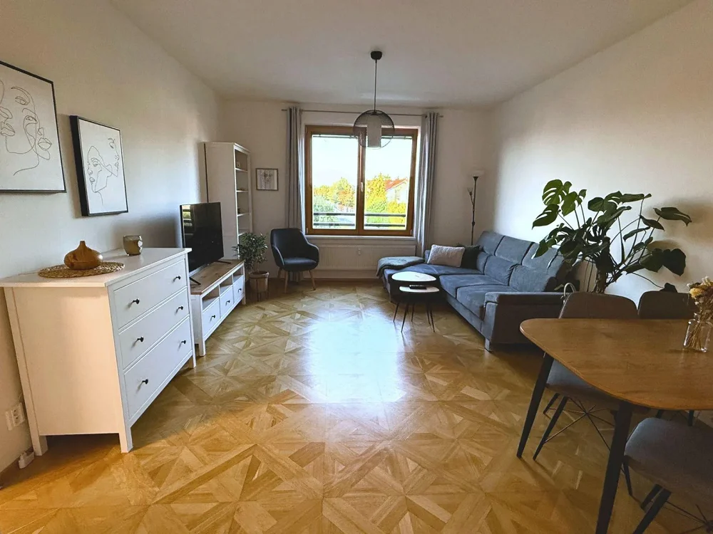2+kk, Školní, Průhonice, Praha-západ, Středočeský kraj